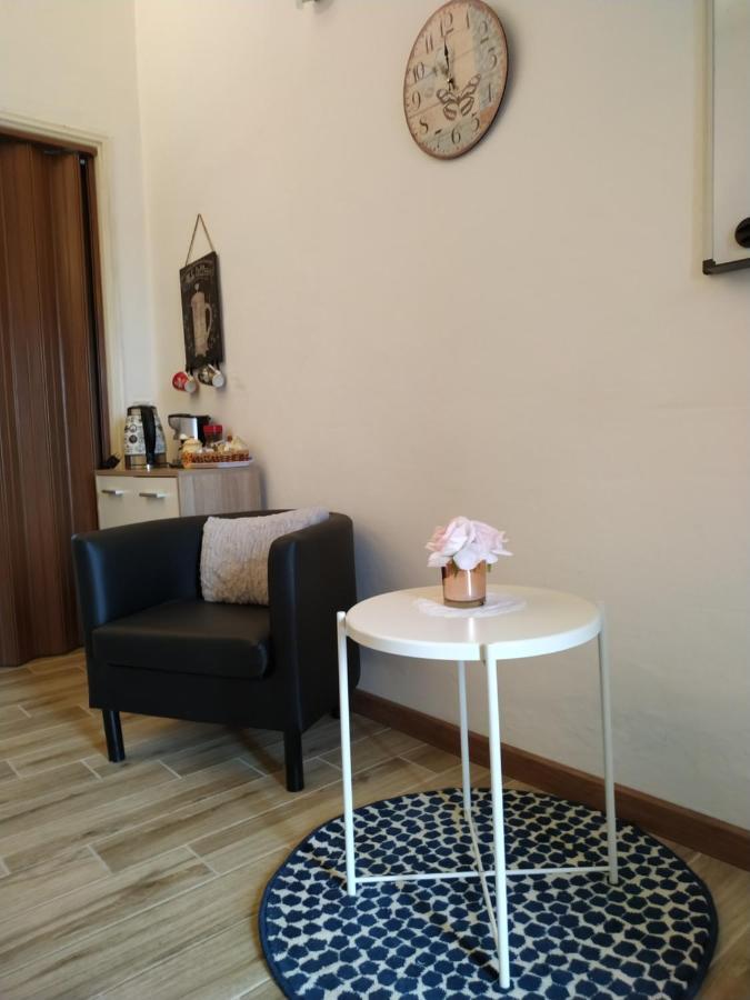 Appartamento Monte Grappa - Rho Fiera Bareggio Luaran gambar